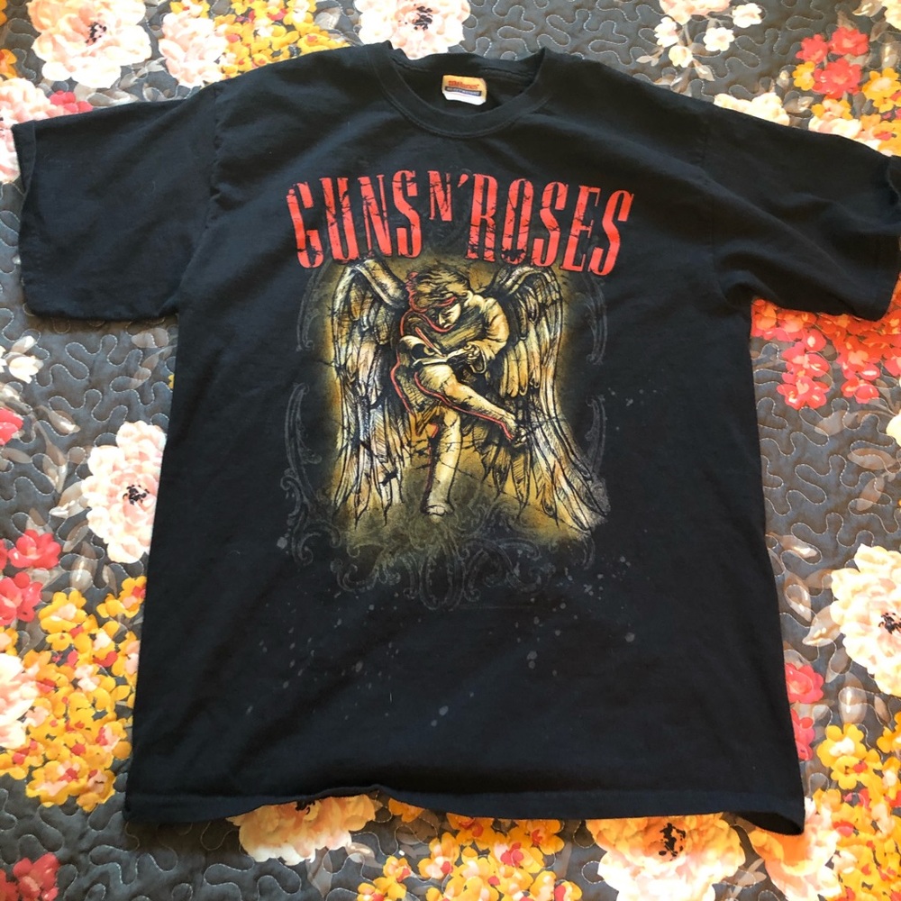 Guns N’ Roses shirt